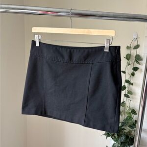 EXPRESS Mini Skirt Little Black Skirt Women’s Size 4